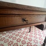 Desk with turned legs