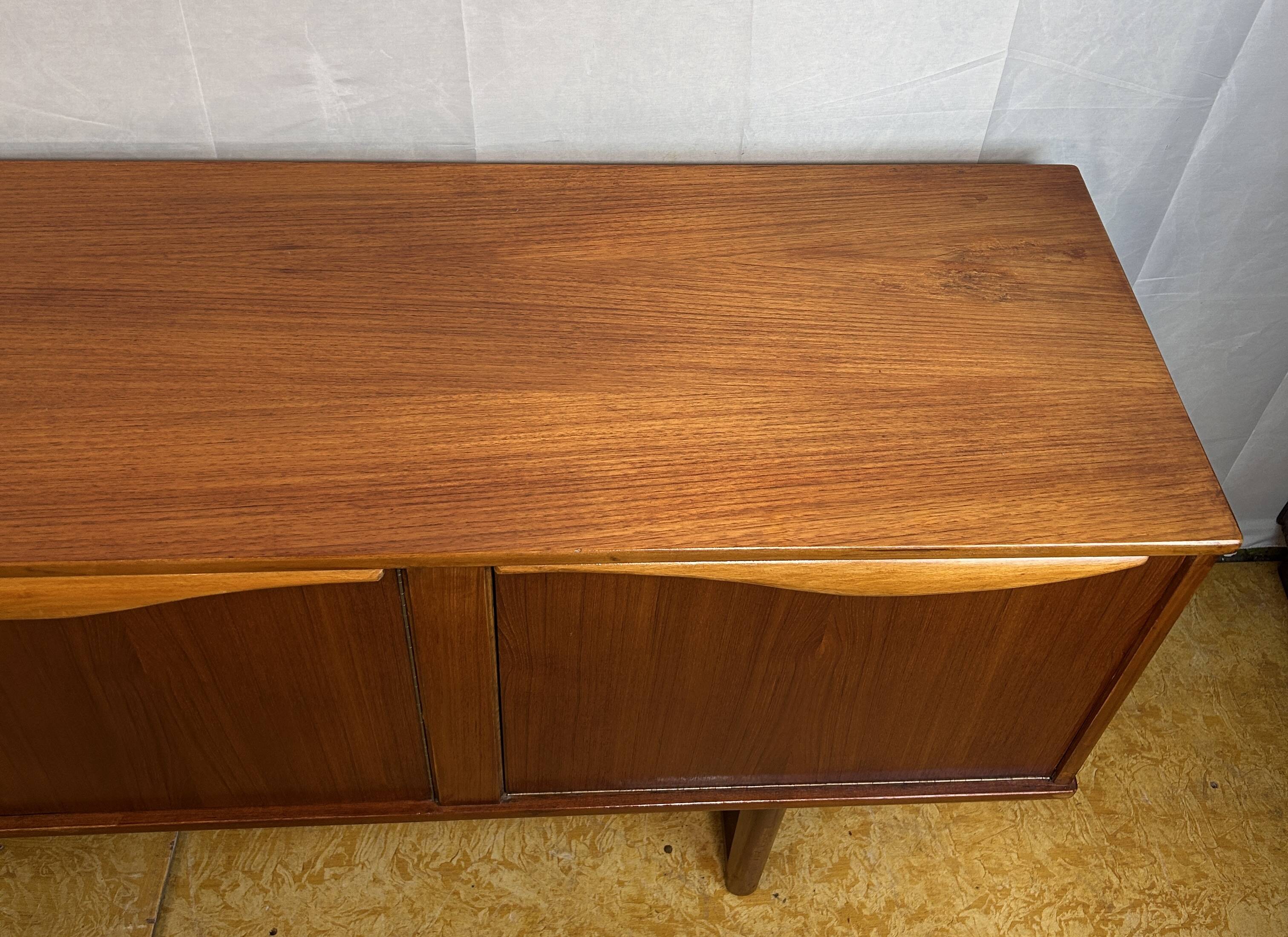 buffet danois en teck rétro vintage du milieu du siècle par Bramin – Design