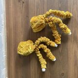 Paire d'appliques en velours jaune vintage années 70 modulables
