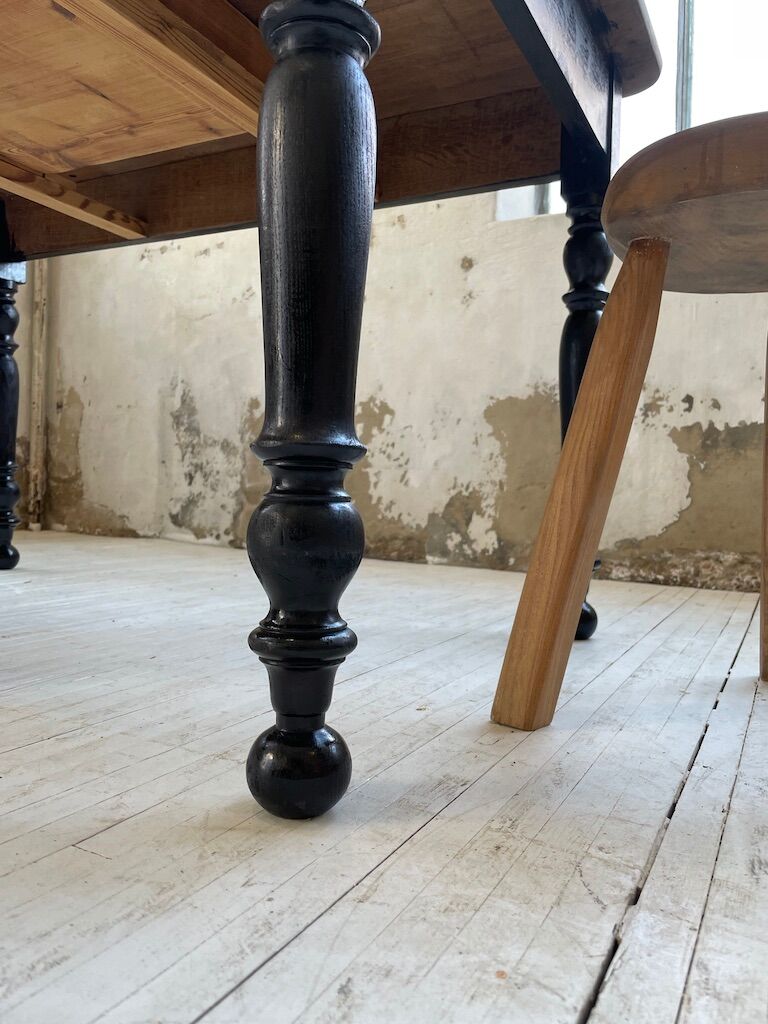 Farm bistro table in oak