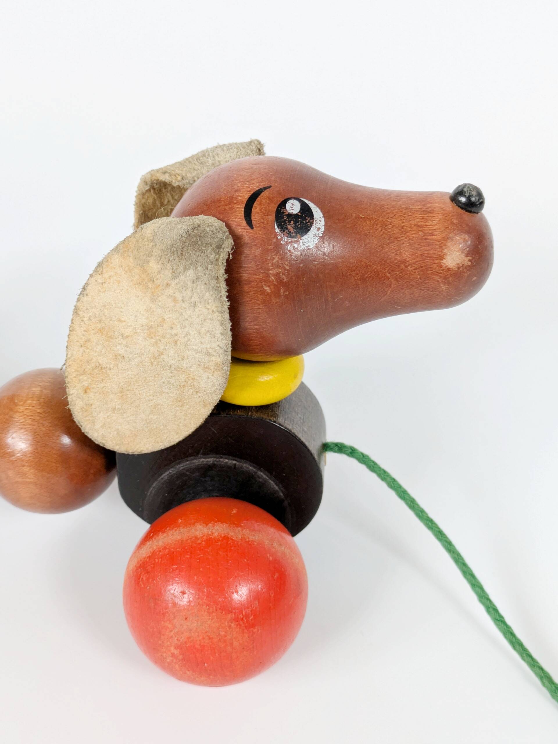 Vintage wooden pull-along dachshund toy | Lorenz, Germany