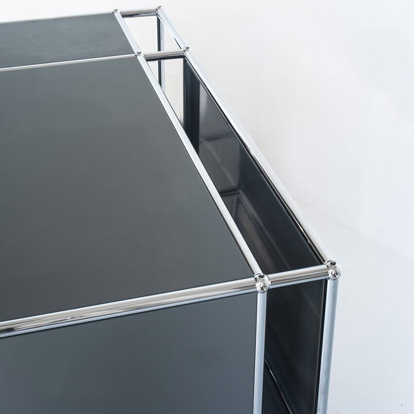Mobilier de bureau fabriqué par USM Haller. Suisse.