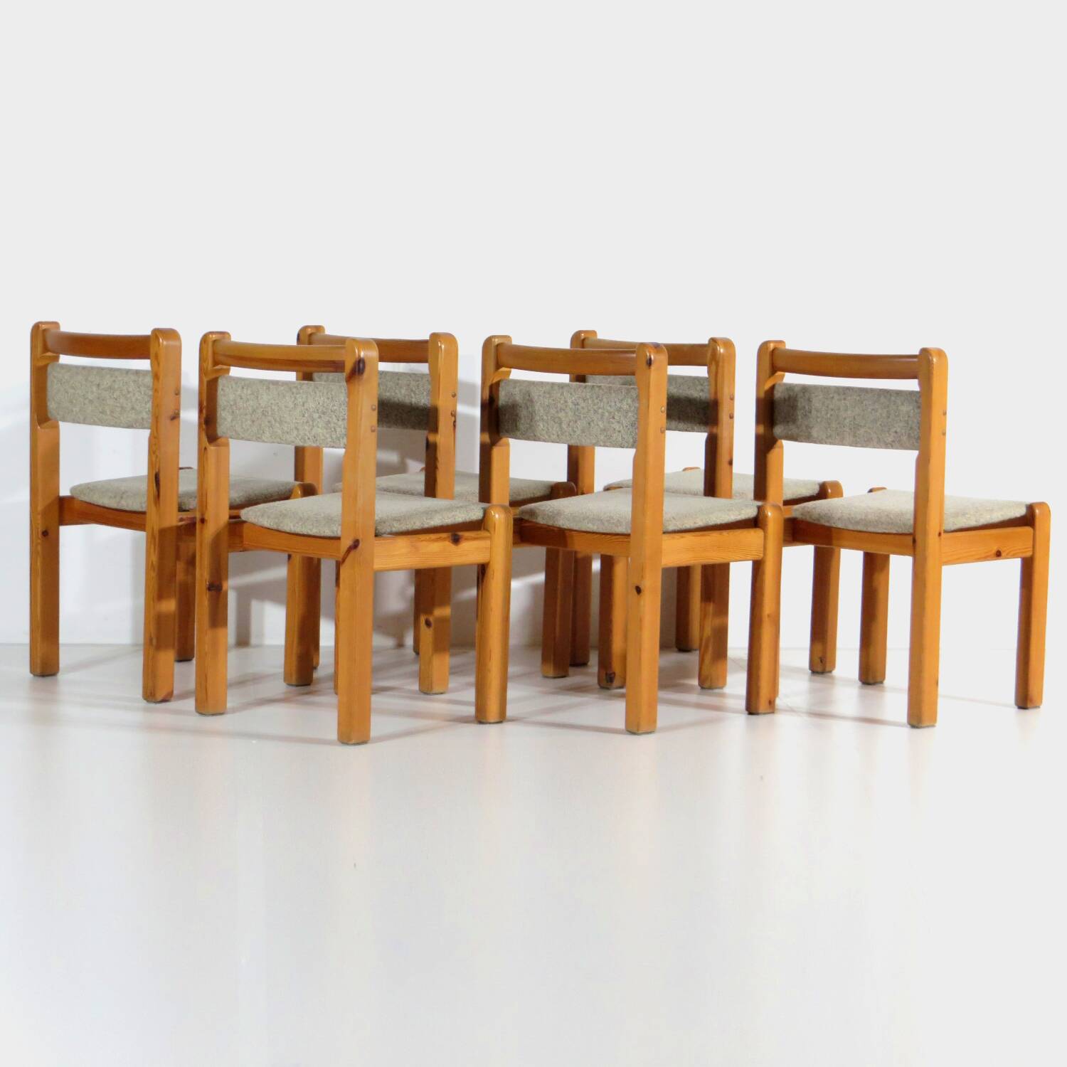 Set of six solid pine vintage mid century modern dining chairs by Danish Thorsø Møbelfabrik, 1960s