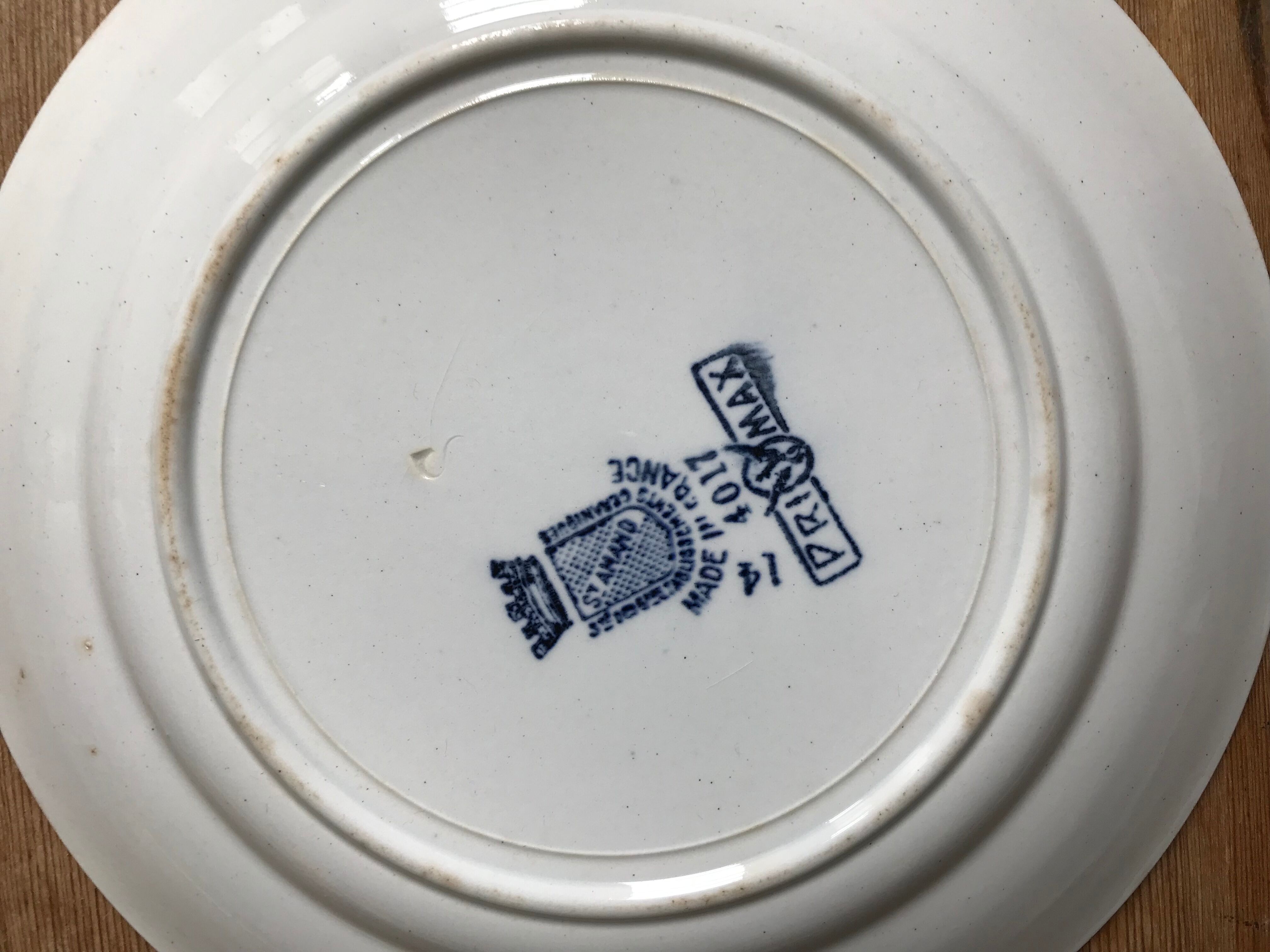 Series of 6 vintage flat plates from st amand "primax"
