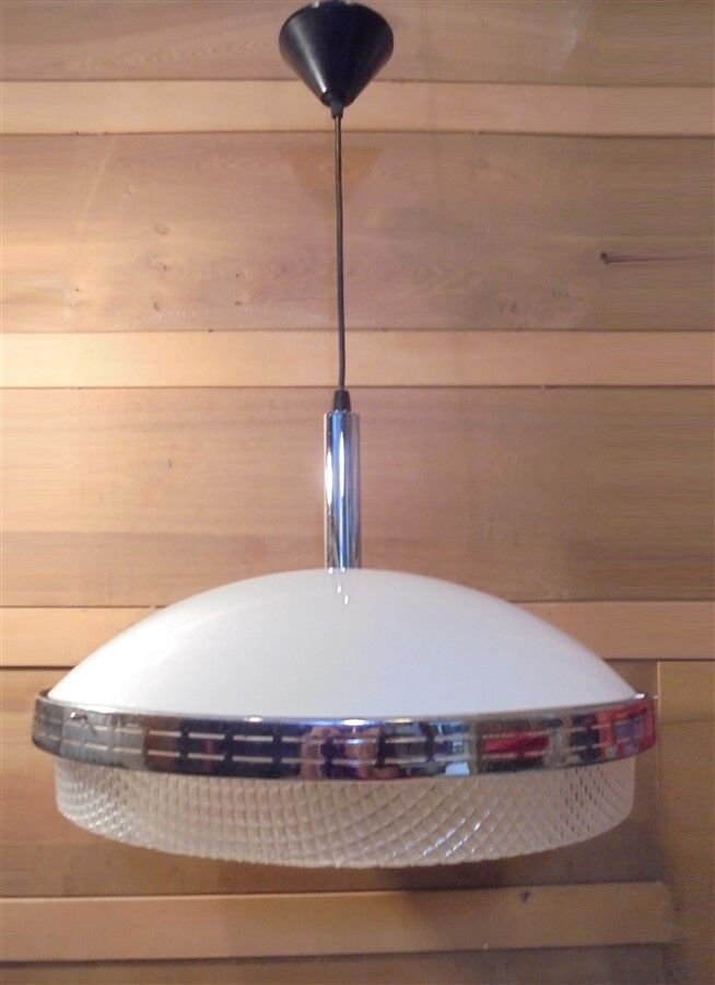 Large UFO suspension