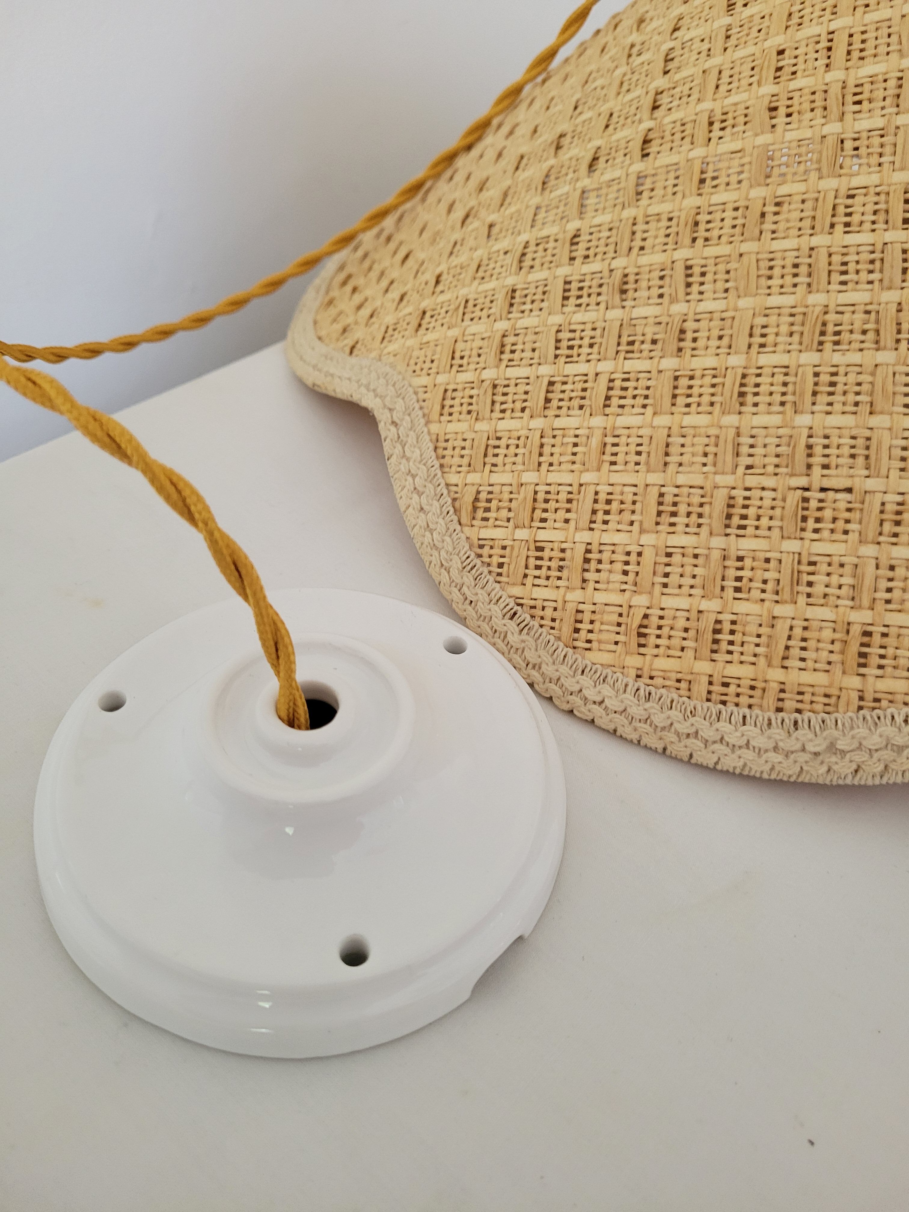 Rattan flower suspension