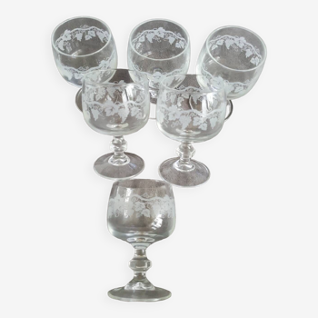 Lot of cluster stemmed liqueur glasses