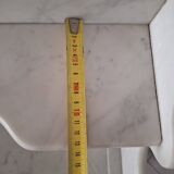 Ancien meuble de salle de bain avec marbre