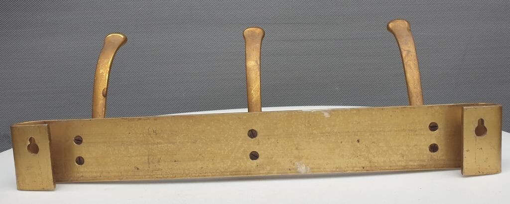Vintage bistro coat rack with 3 patères gold and red hooks