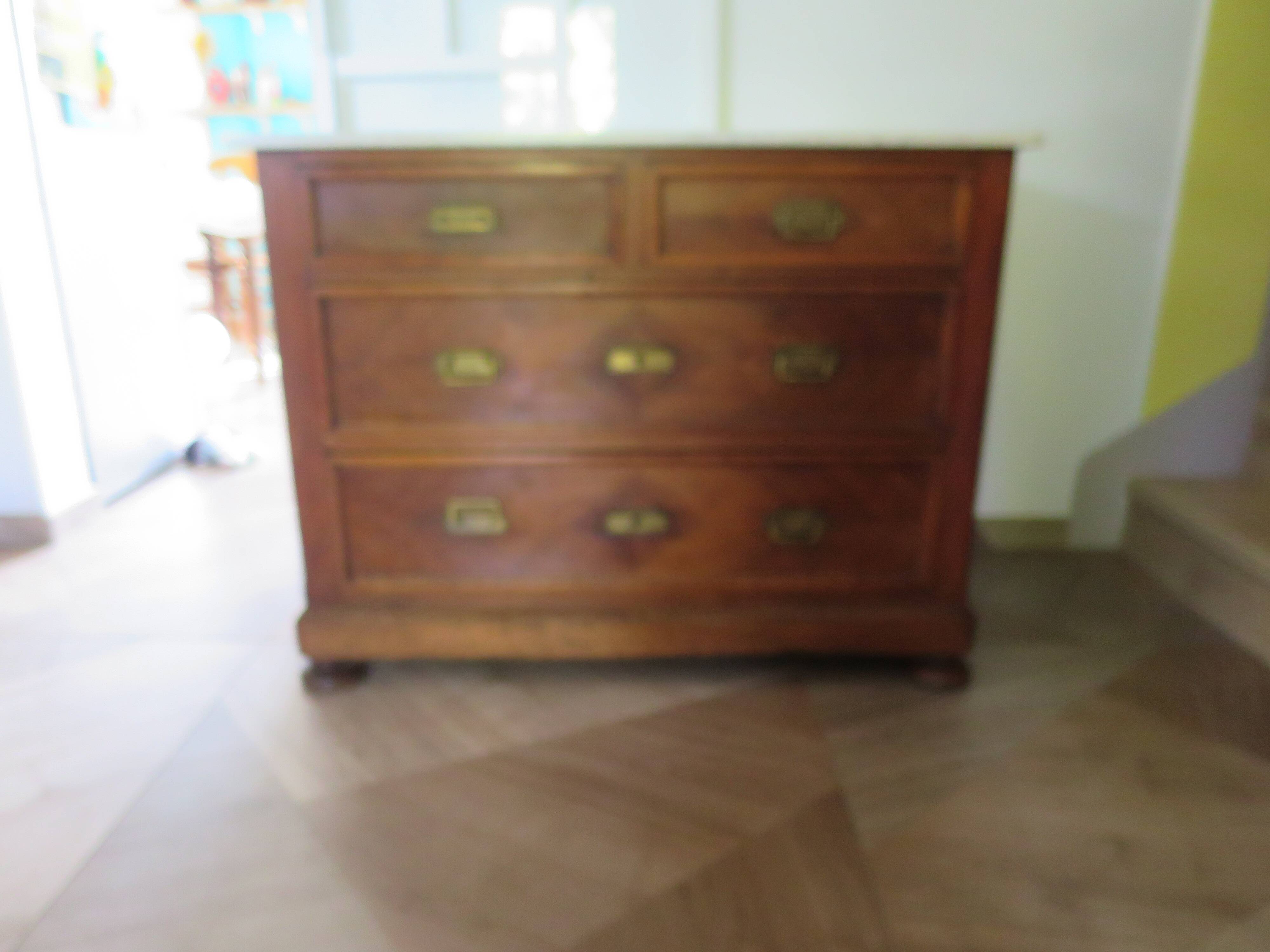 Louis Philippe style chest of drawers with 4 drawers in solid walnut and marble, 1900-1950.