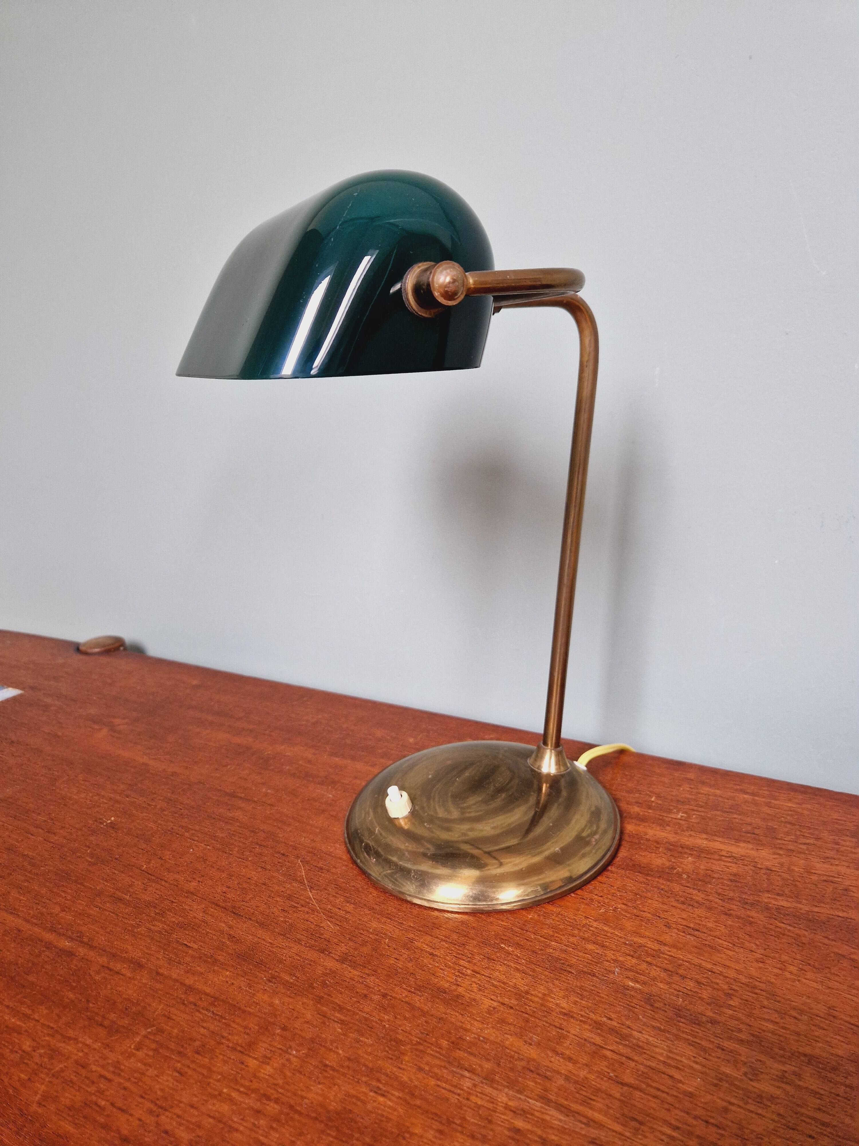 Banker's lamp in brass and green opaline, 1930s