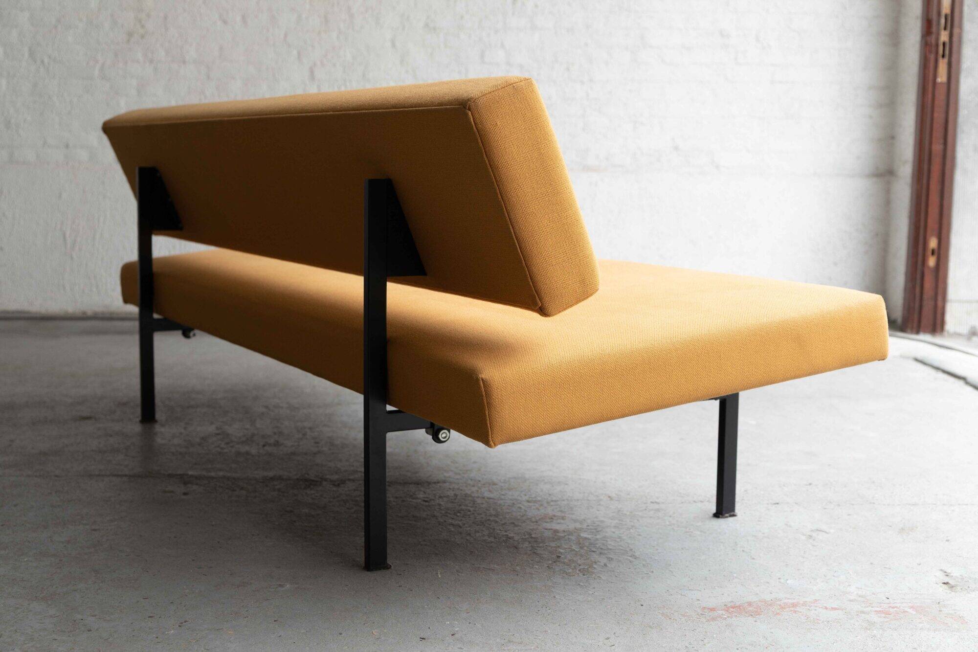 3-seater sofa / daybed by Gijs Van der Sluis