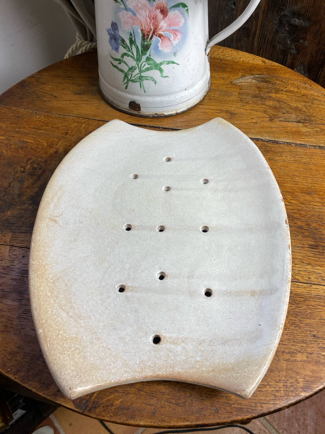 Glazed stoneware asparagus dish