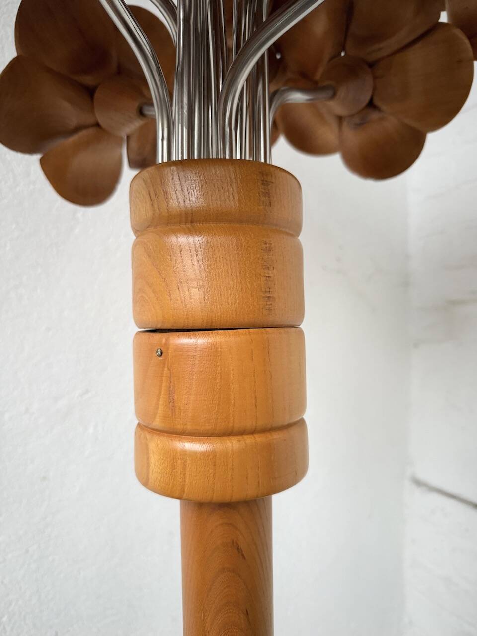 Ornamental floor lamp with "flower" patterns from the 1970s.