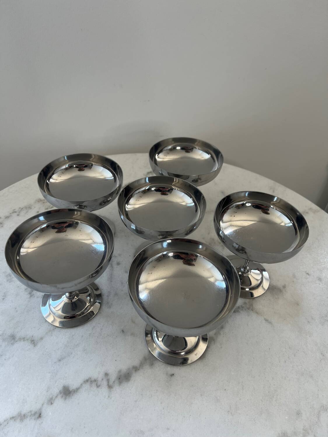 6 metal dessert cups (large/rare)