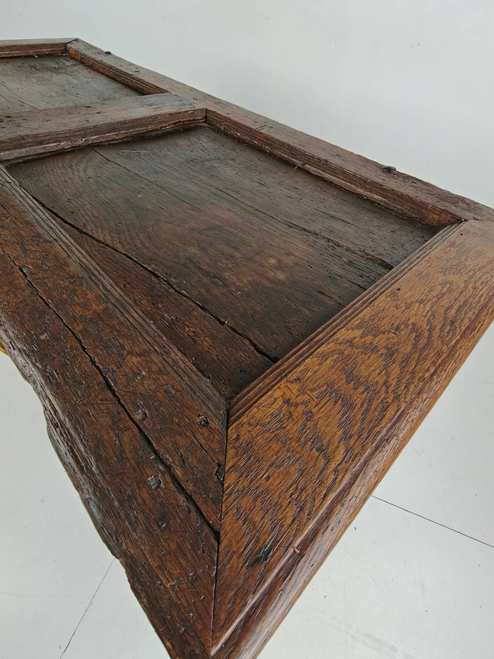 Elegant 18th century oak chest – dated 1756