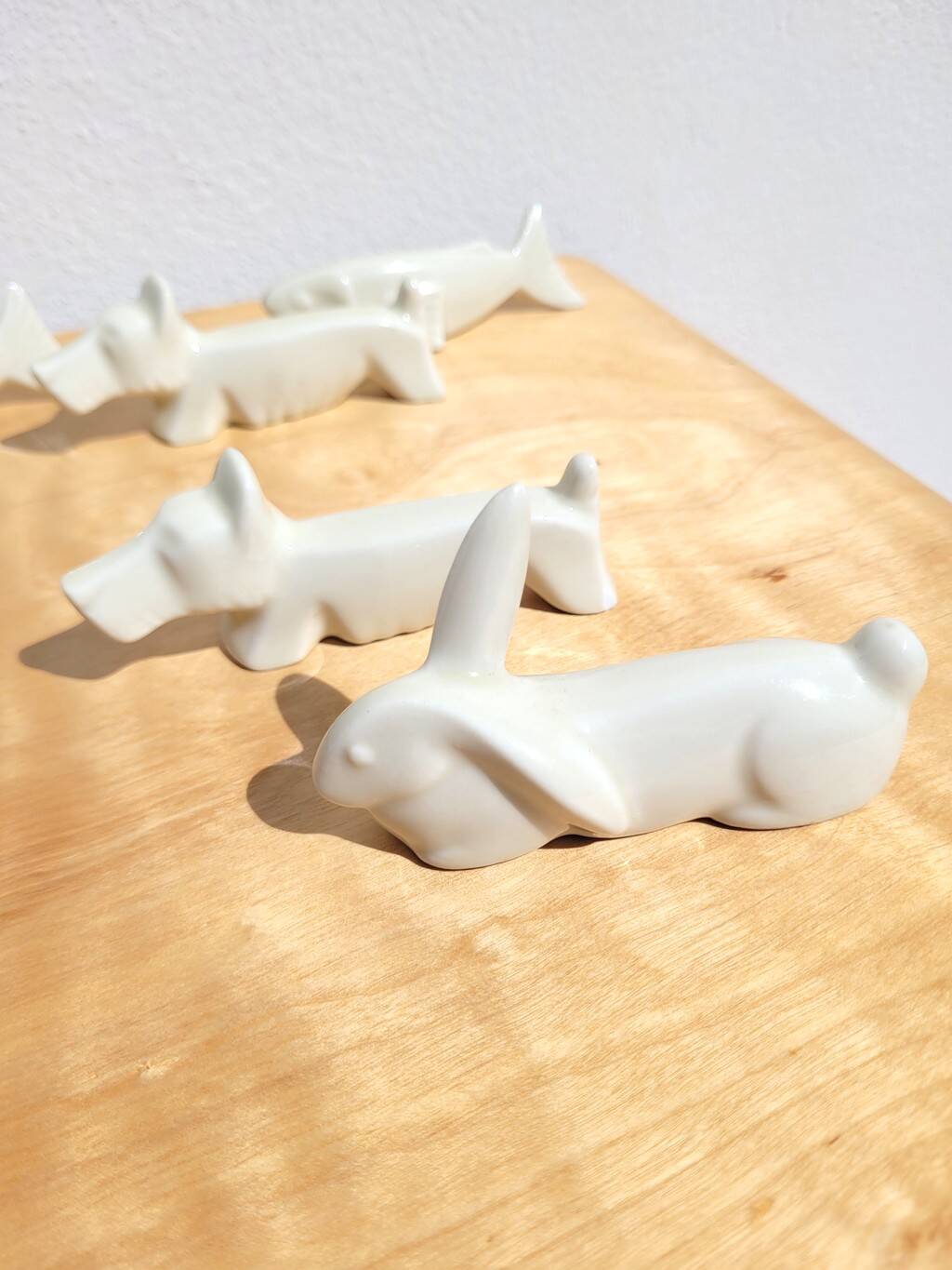 Ceramic animal knife holders