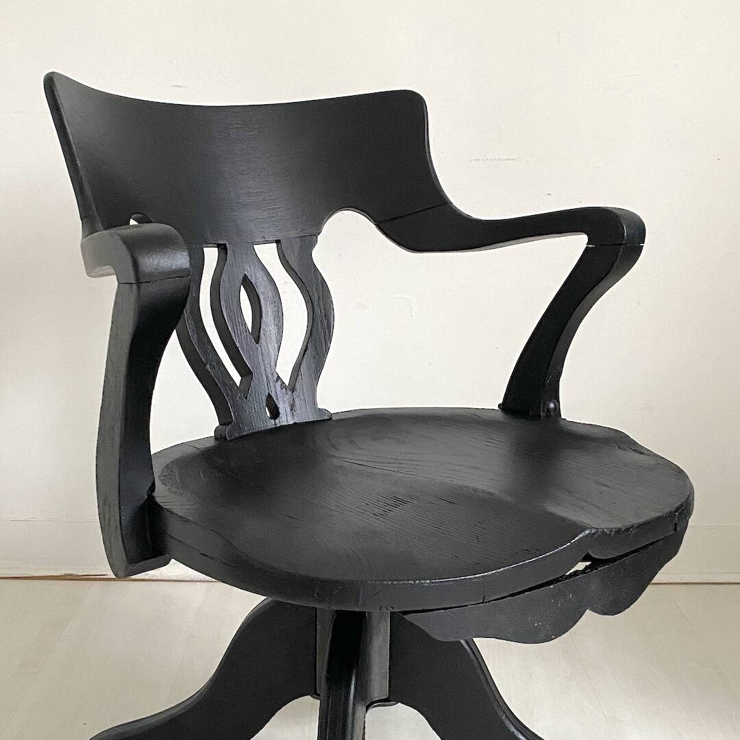 American office chair from the late 19th century