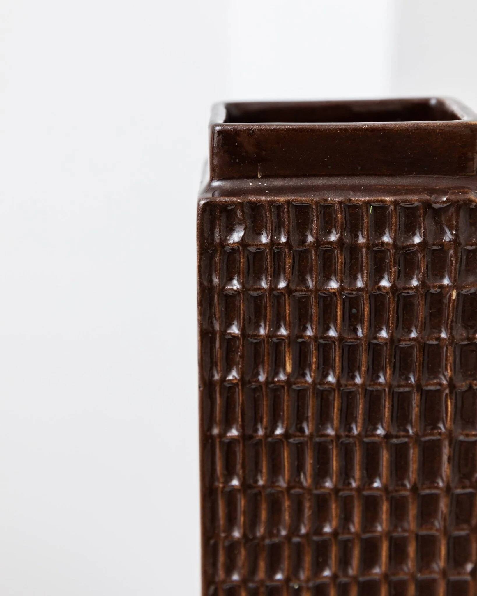 Brown ceramic skyscraper vase, Czech mid-century 1960s design, textured grid