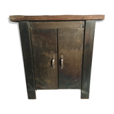 Renovated kitchen furniture and revisited in 50s metal