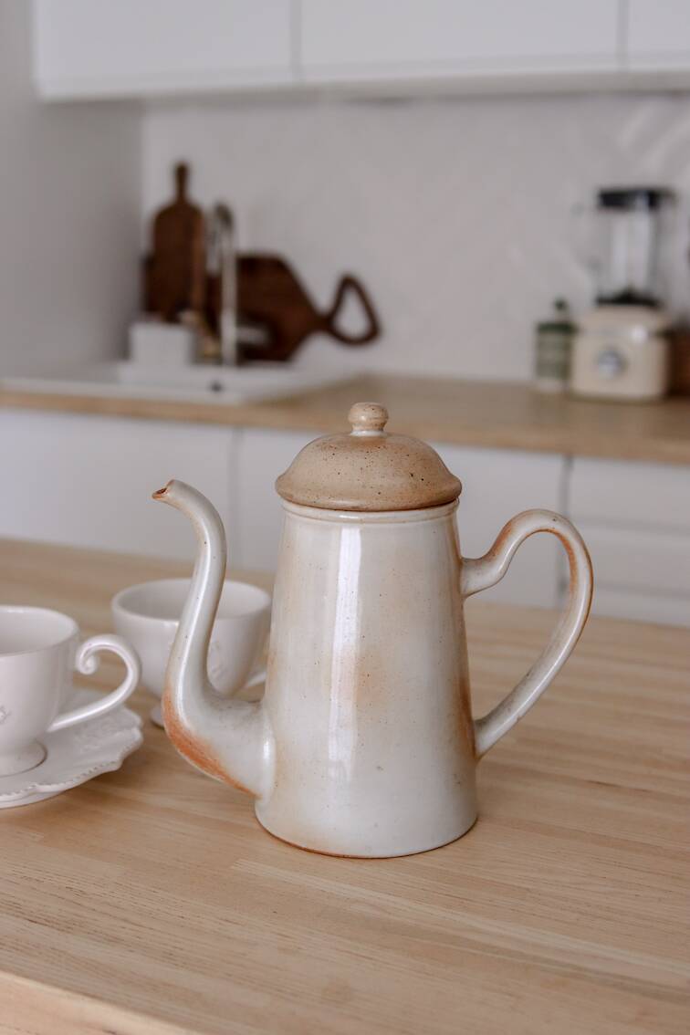 Enameled stoneware coffee pot