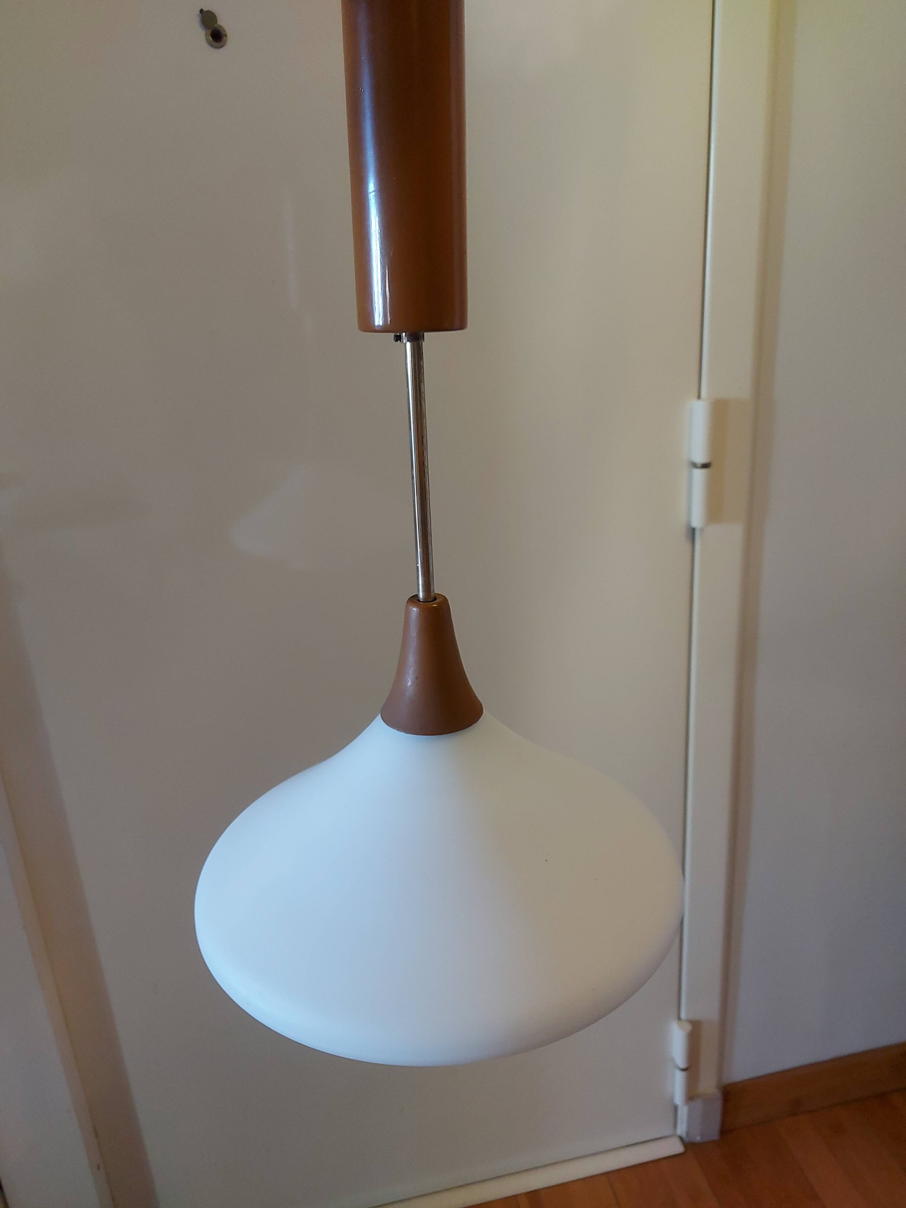 Scandinavian hanging