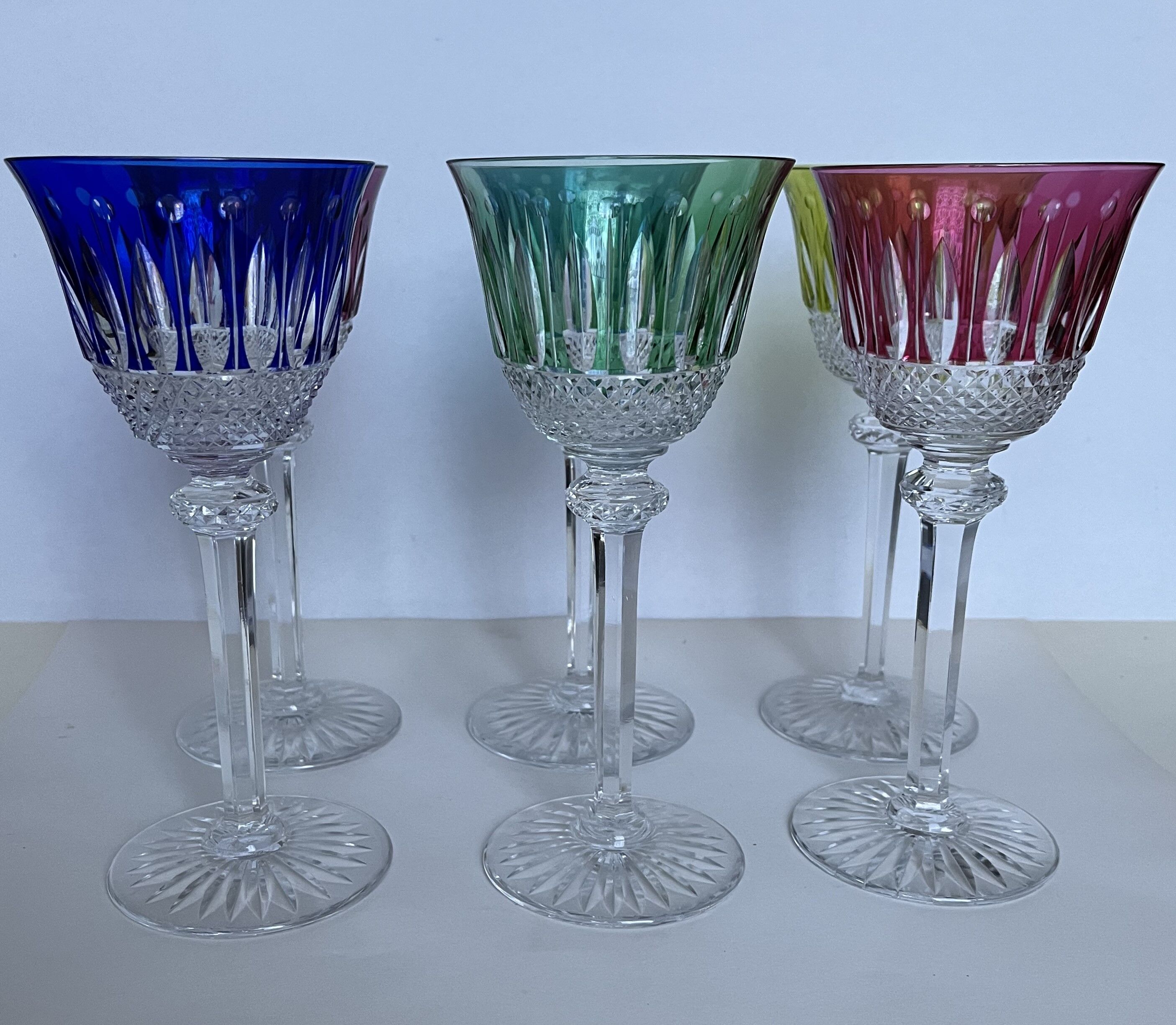 6 verres à vin de couleur St Louis Tommy