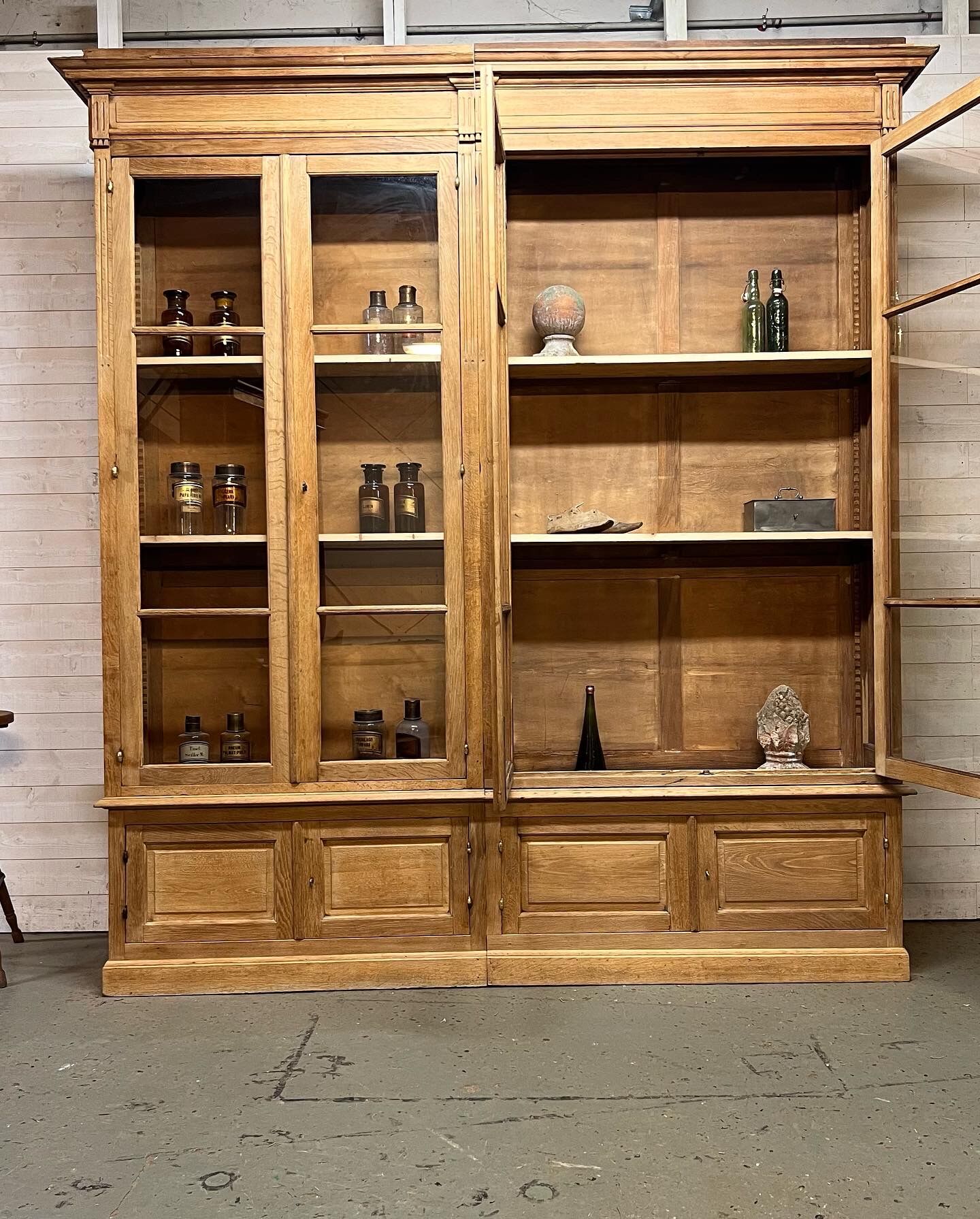 Showcase bookcase early XX th in solid oak