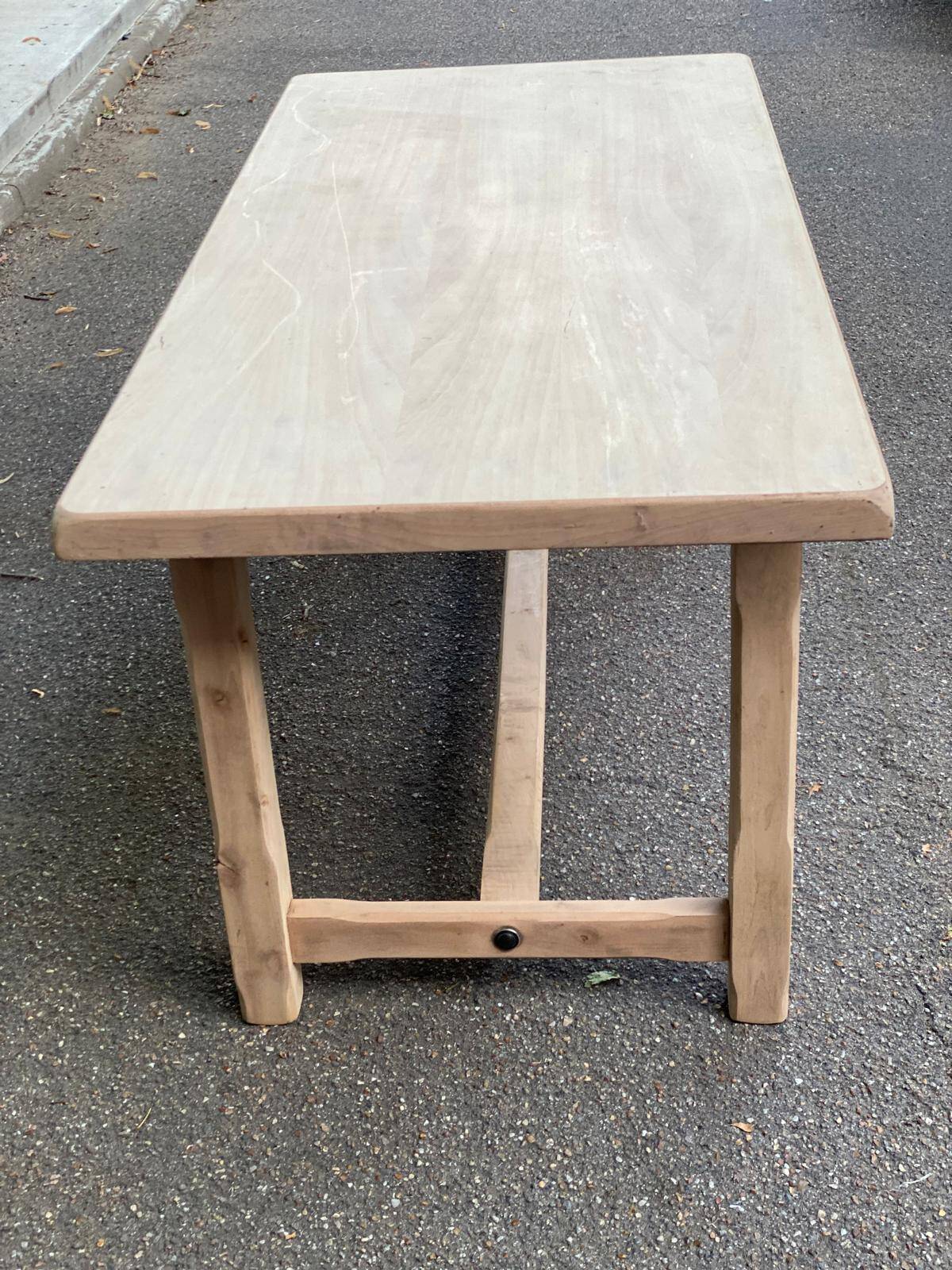 Table à manger de ferme rénovée en bois brut du XXème 180cm