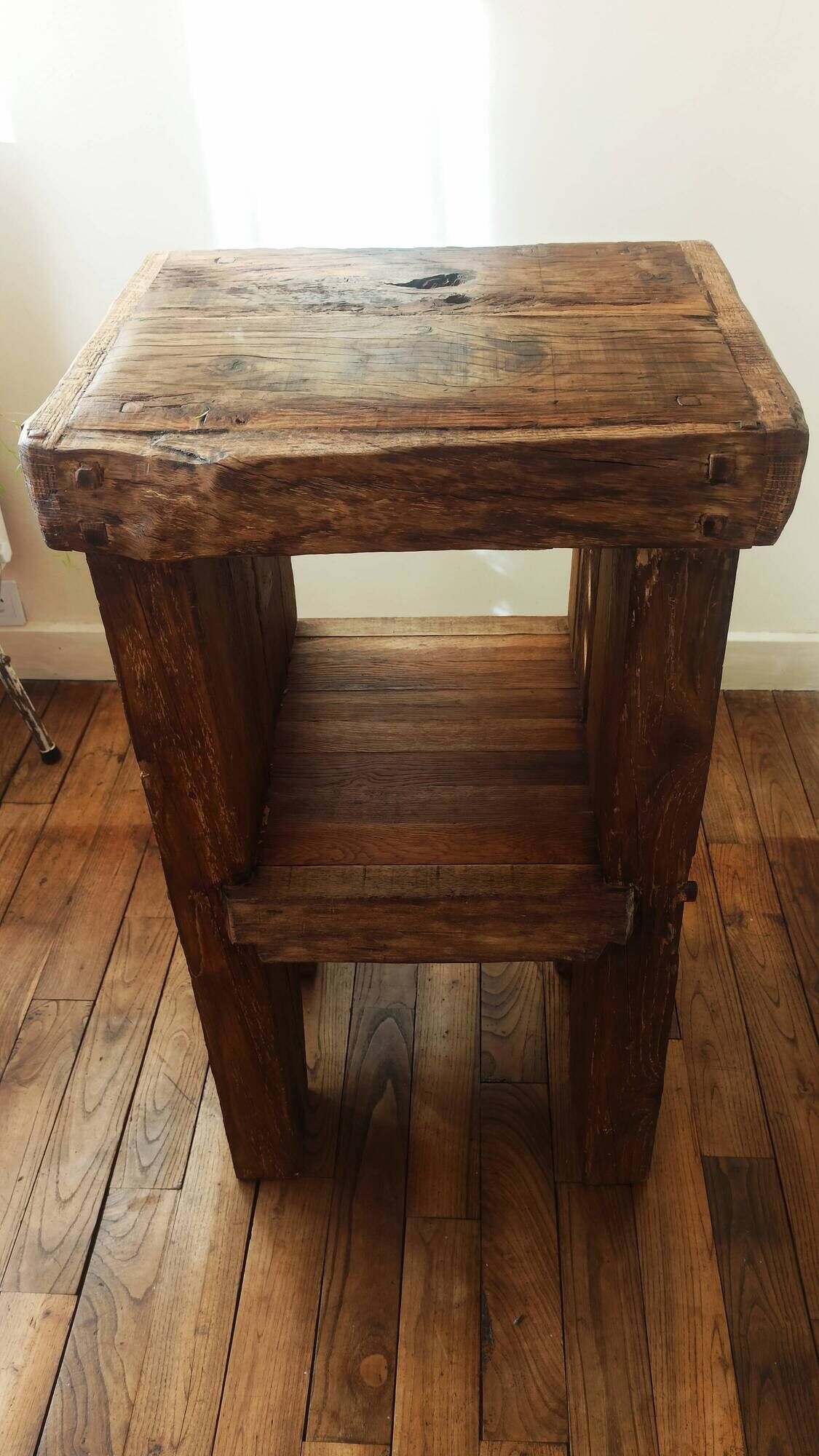 Occasional table/side table/shelf