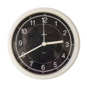 Horloge murale vintage en plastique