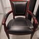 Fauteuils Genoveva style directoire cuir noir liseré or