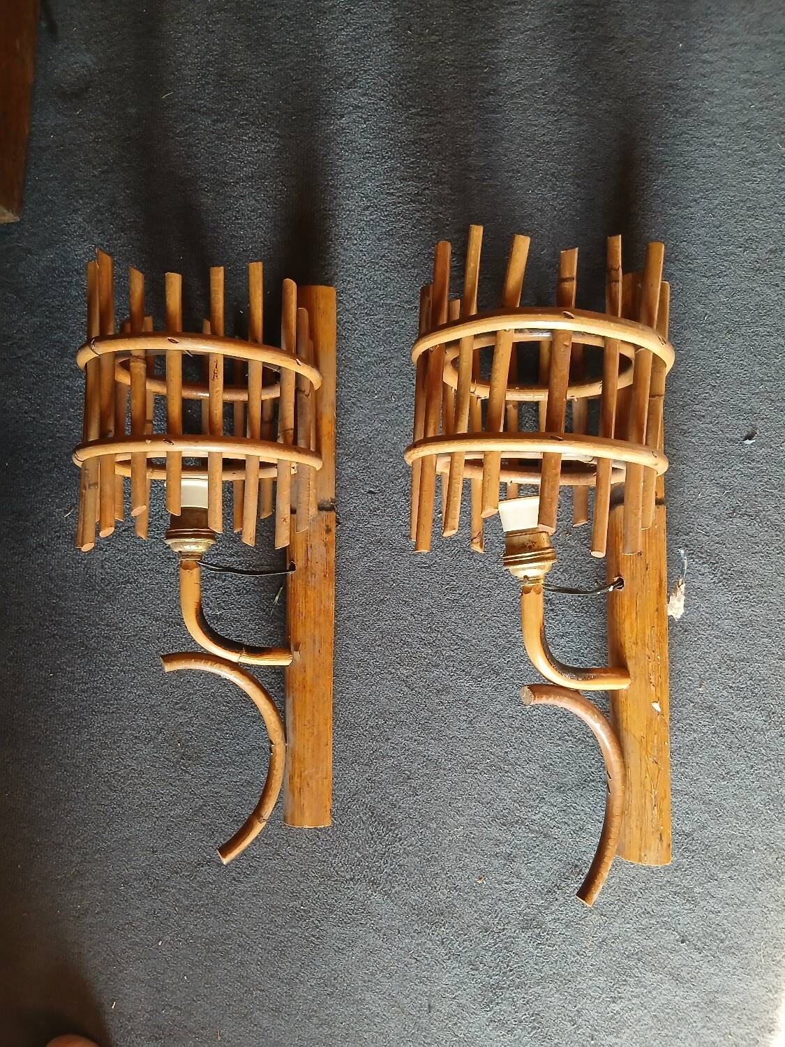 2 appliques en bambou et rotin, années 50-60