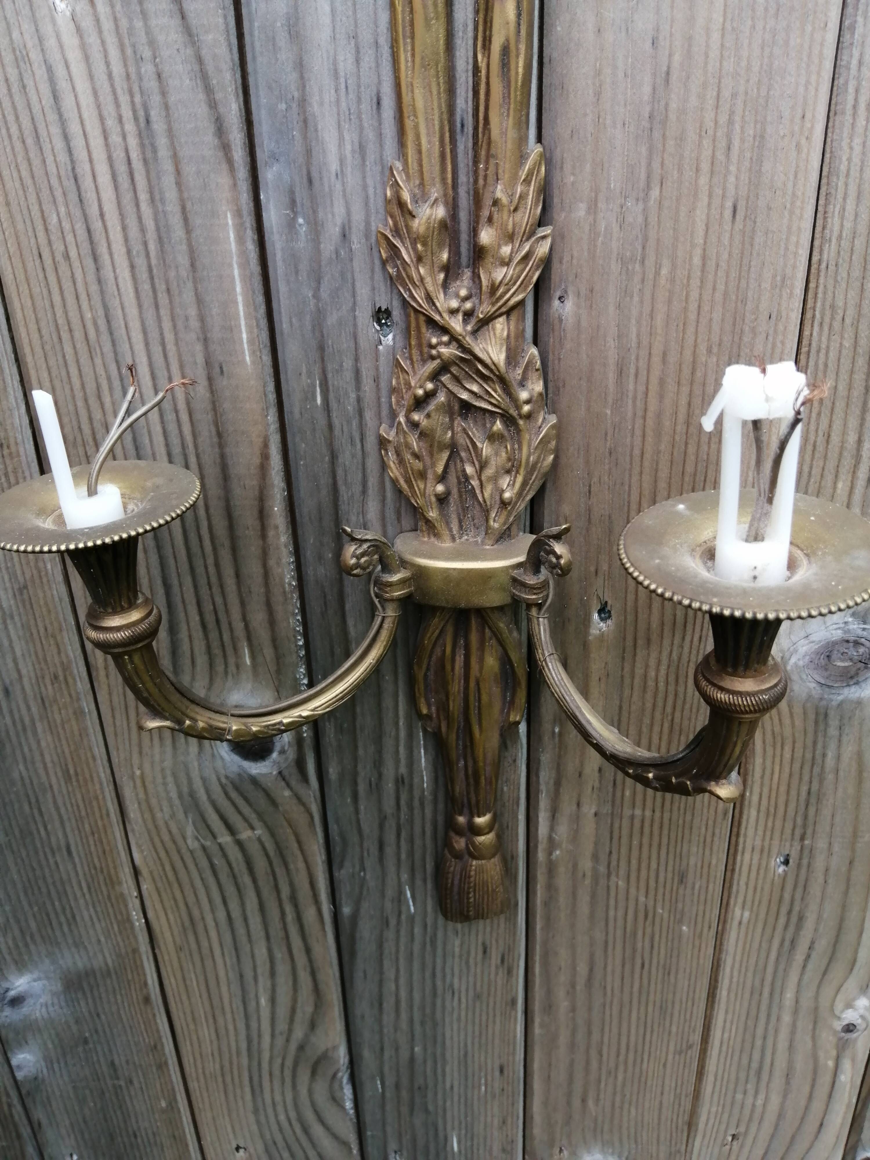 Pairs of Louis XVI-style bronze wall light