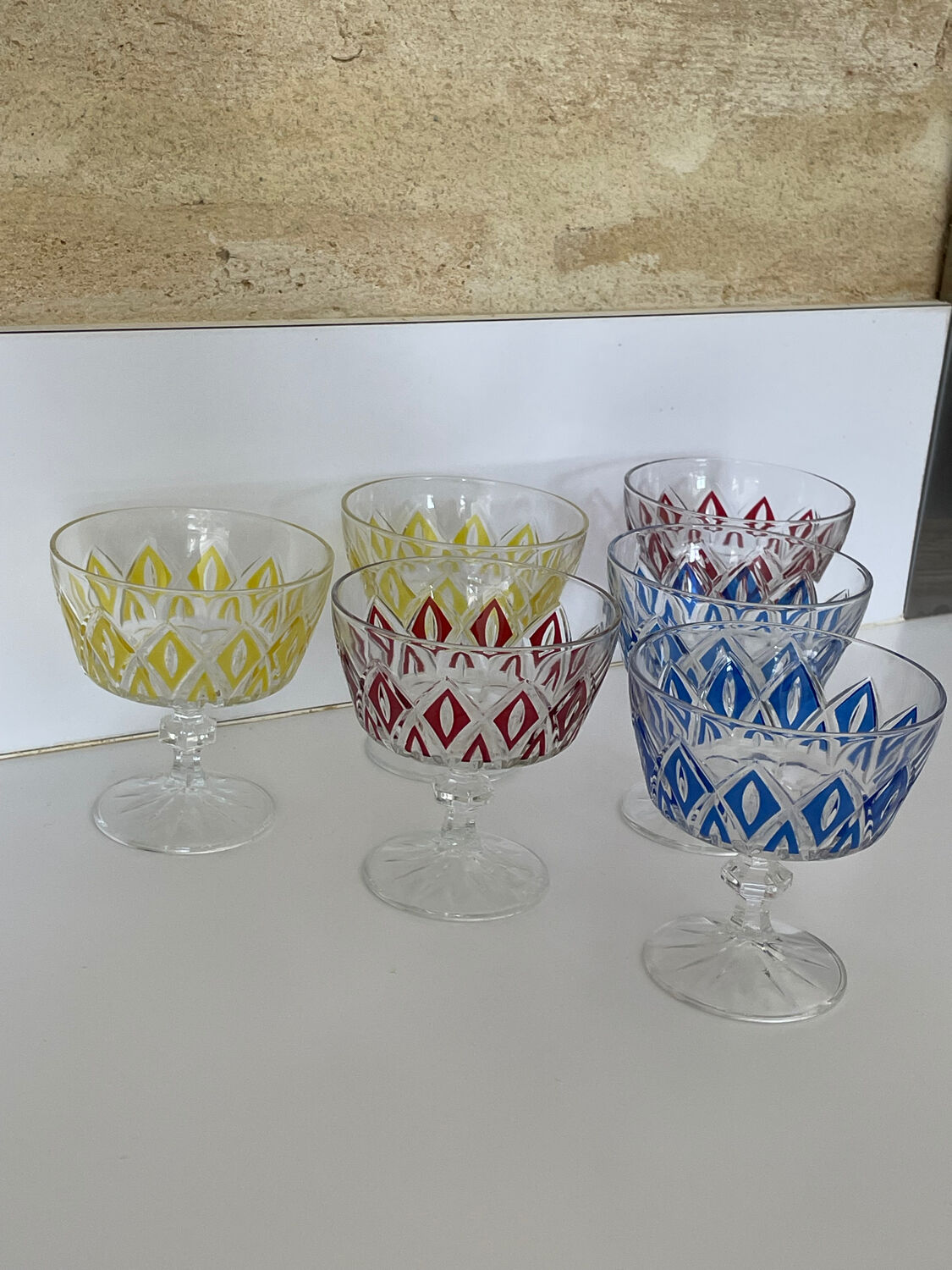 6 Harlequin champagne coupes VMC Reims