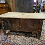 Table de salon en fer riveté et bois
