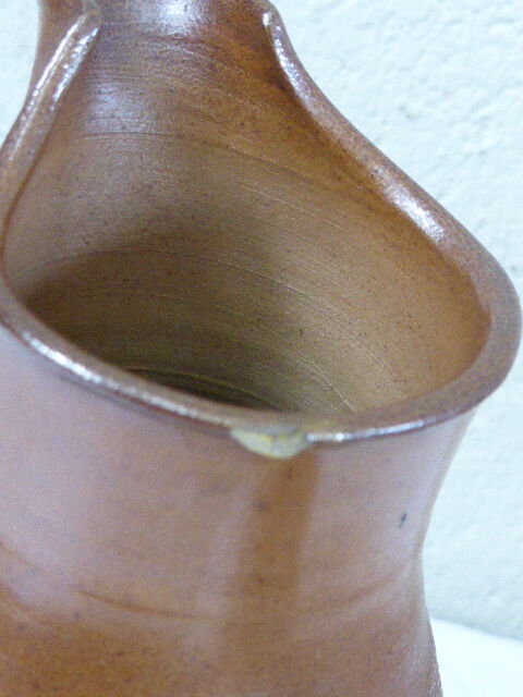 Sandstone pitcher