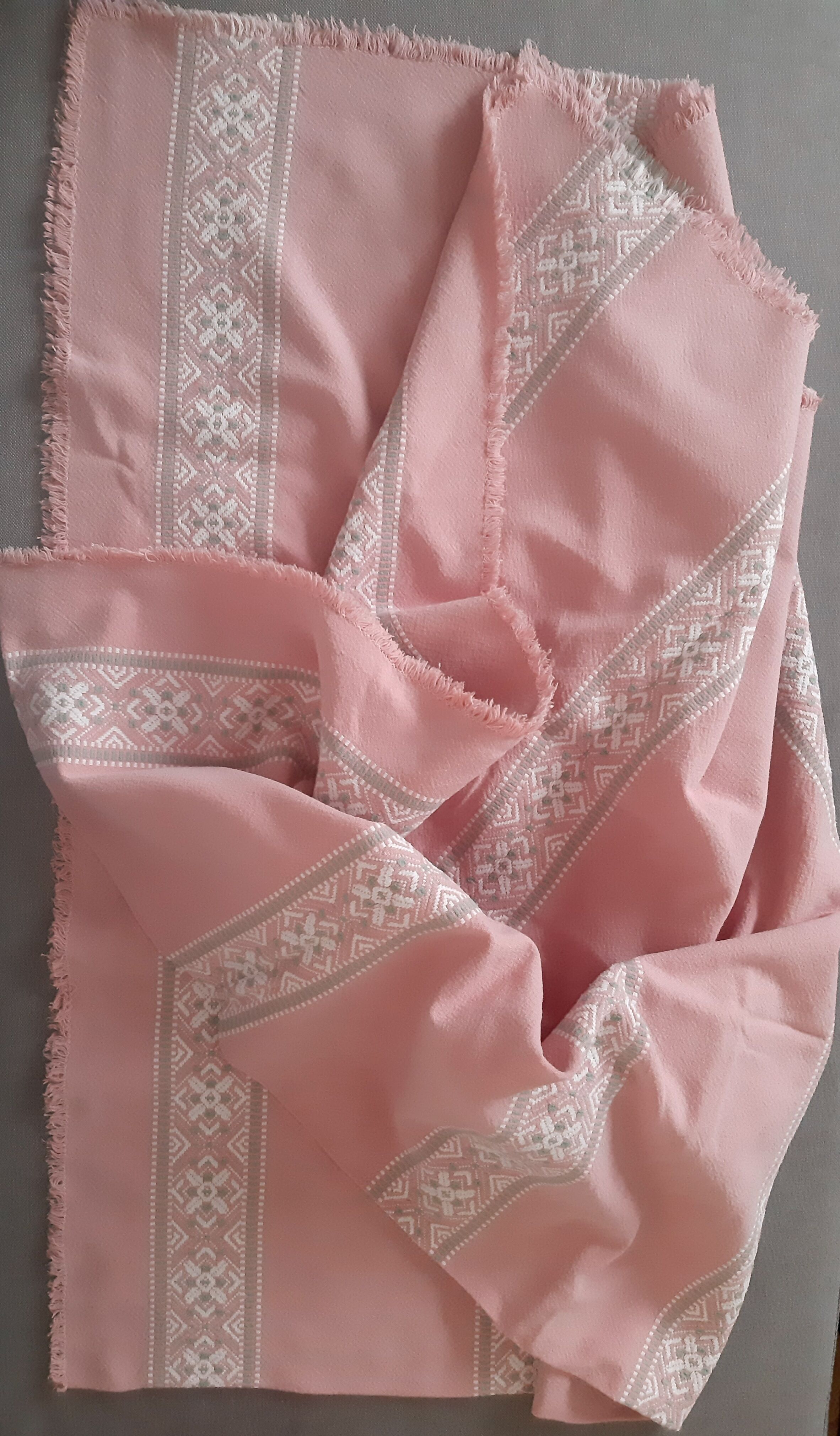 Retro/bohemian tablecloth & 8 towels