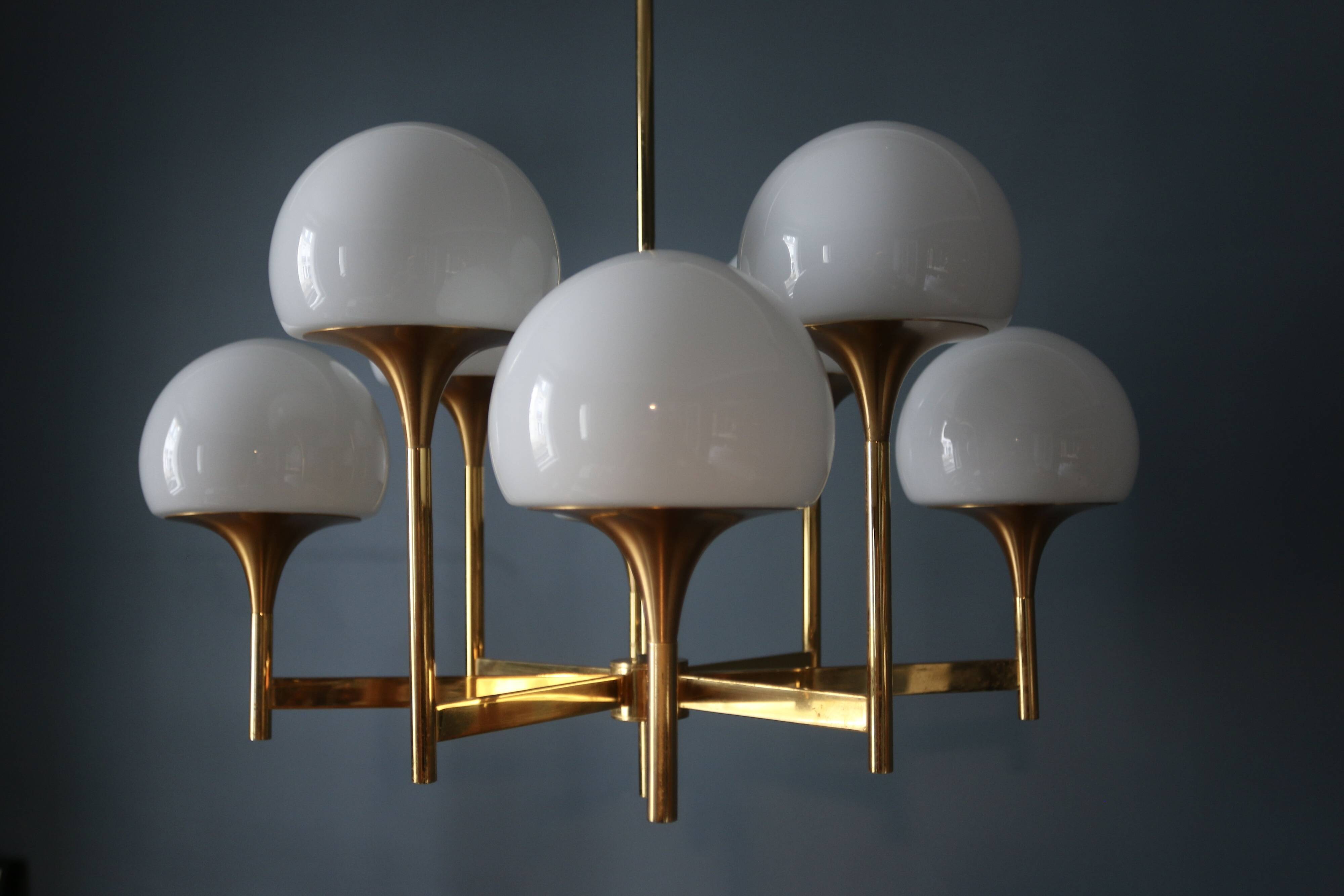 Vintage designer pendant light Gaetano Sciolari 1970