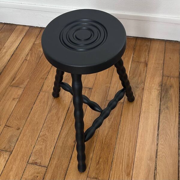 Tabouret tripode pieds bobines