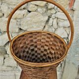 Vintage basket in rattan braid