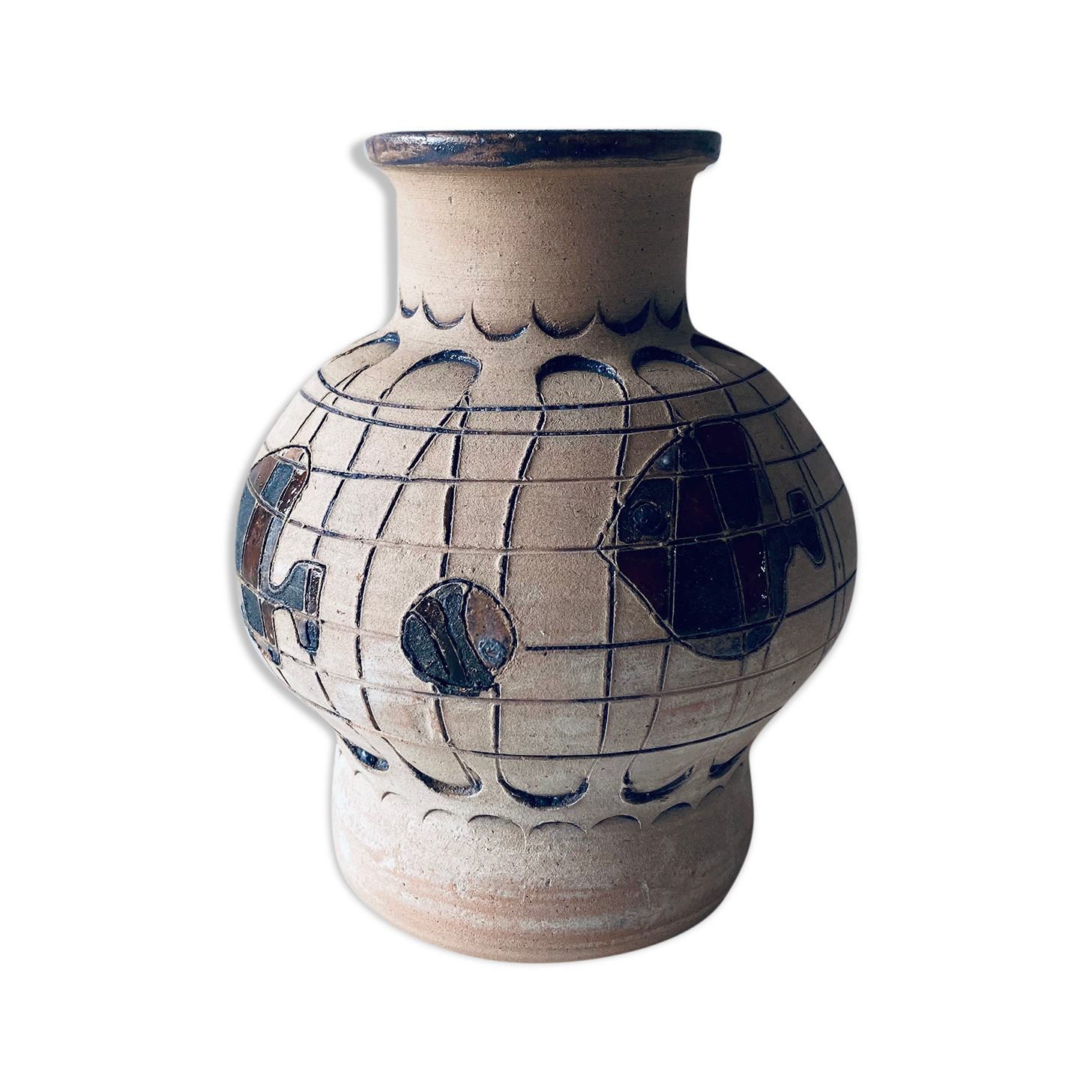 Ceramic vase decoration fish