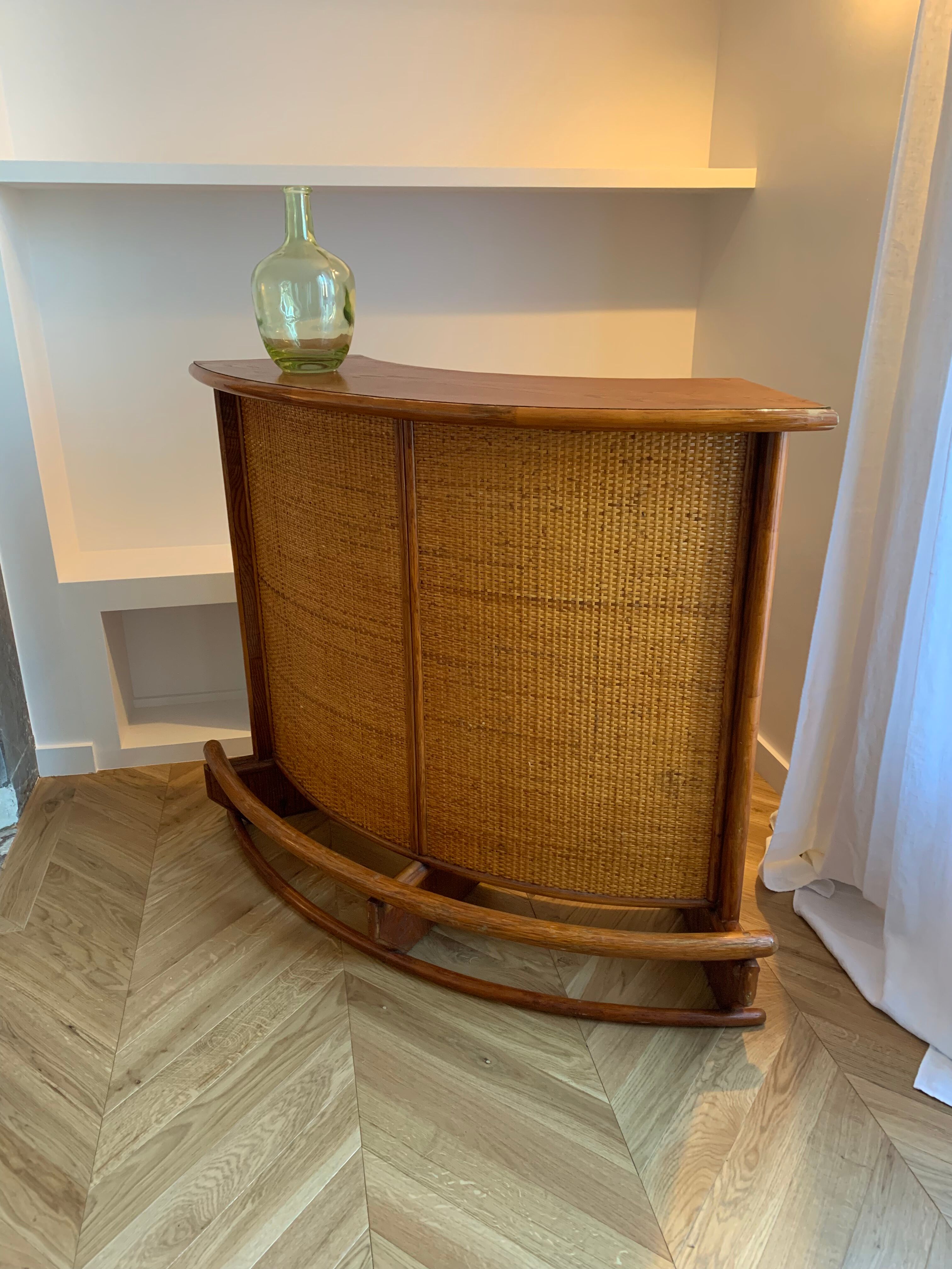 Vintage rattan bar