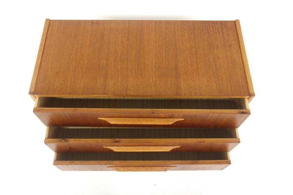 Scandinavian chest of drawers in teak and oak, Sweden, 1960.