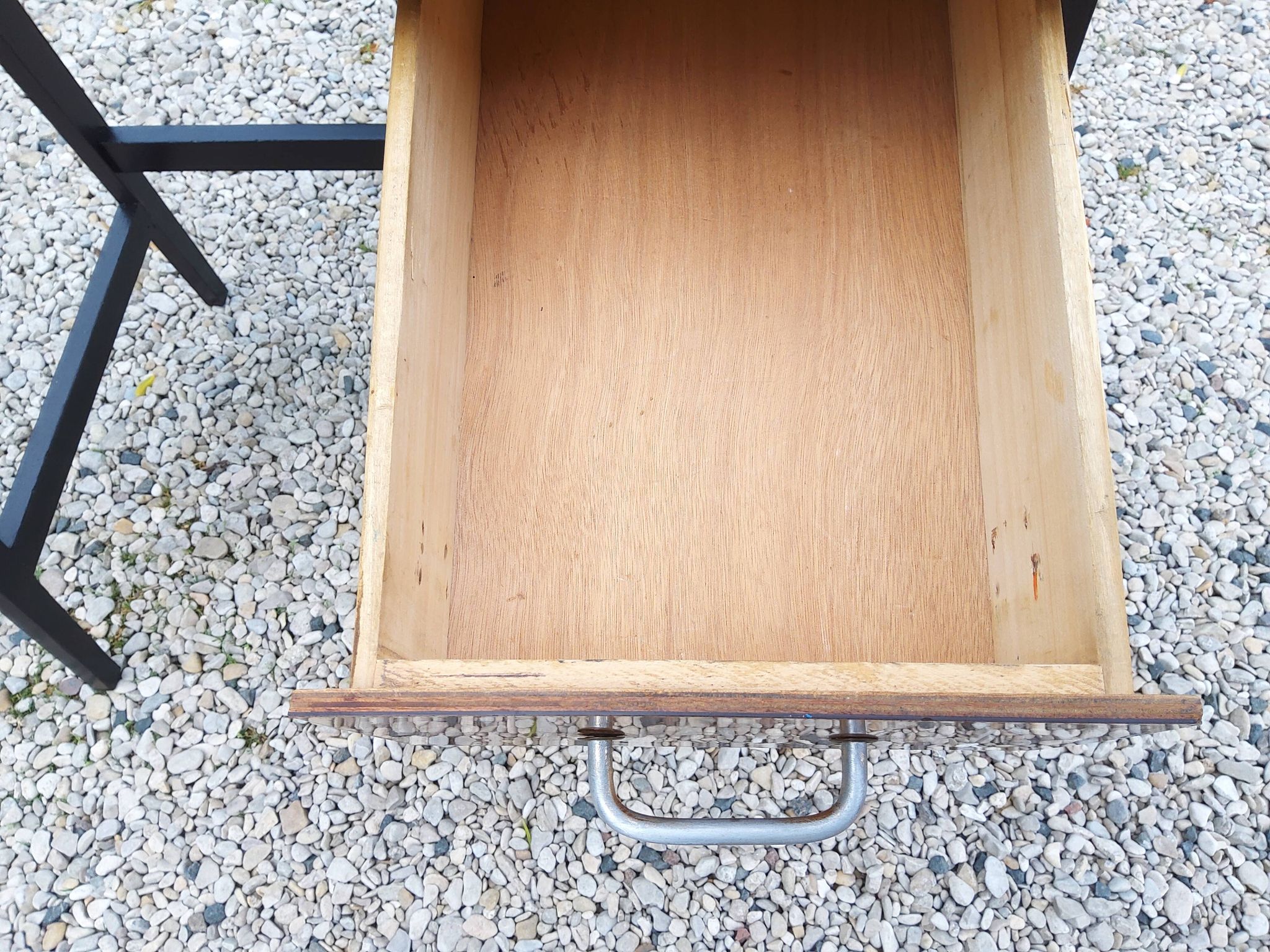 Compass leg desk