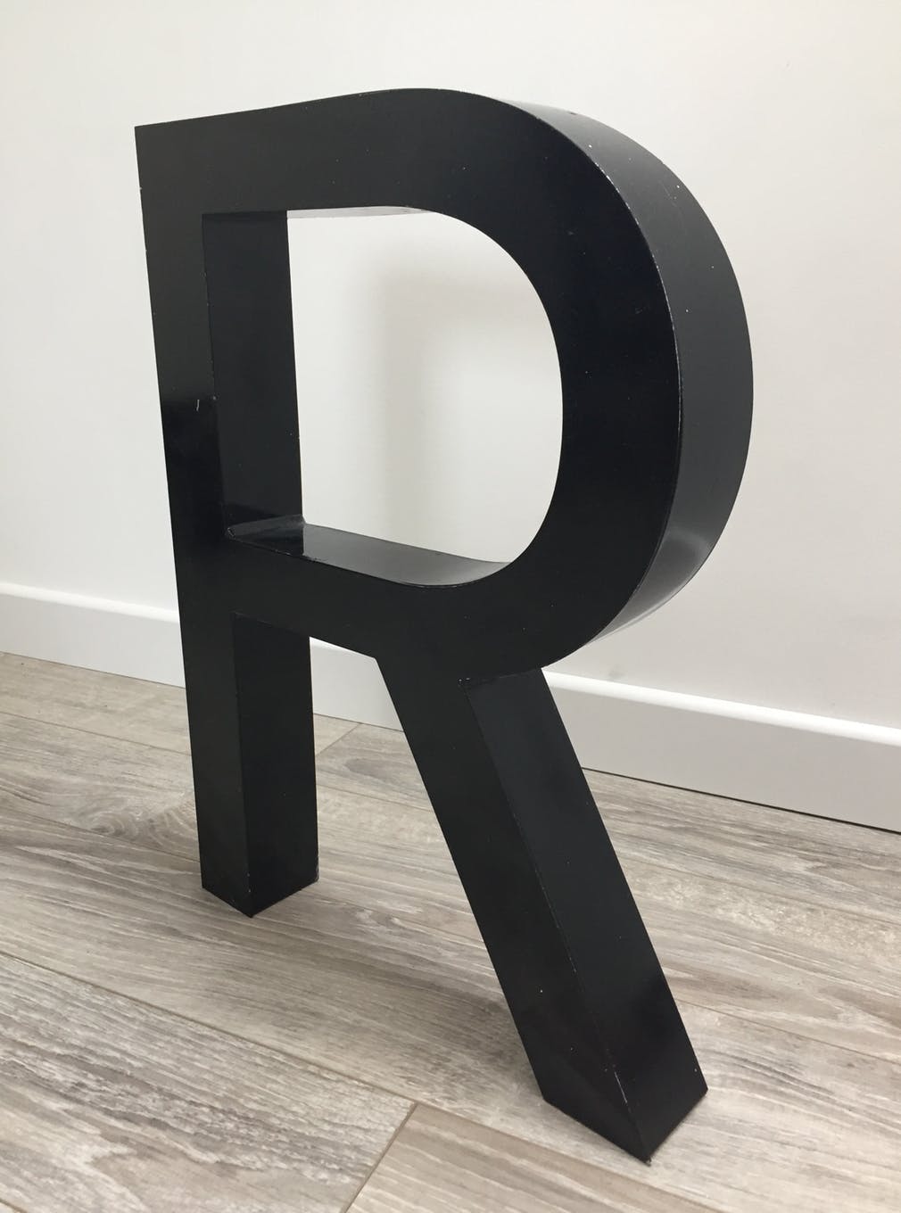 Metal letter R