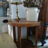 Pedestal table