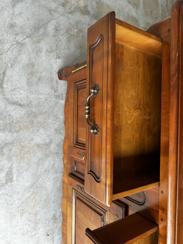 Buffet, vaisselier rustique en merisier massif, XXe siècle