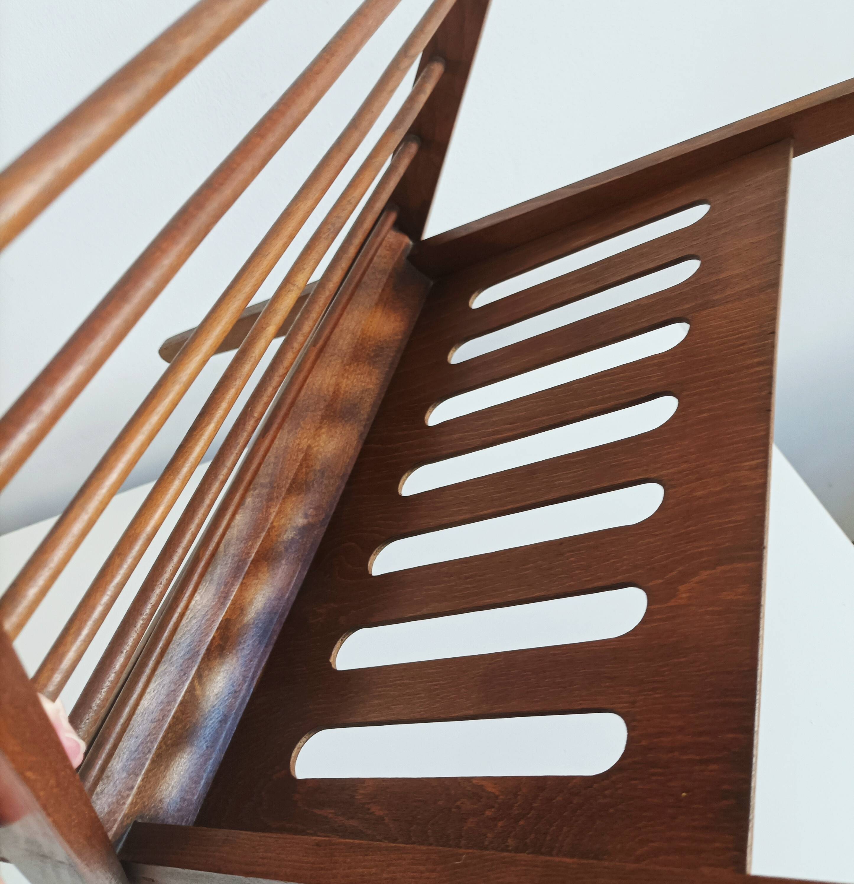 Cees Braakman folding magazine rack, Pastoe