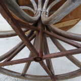 Tulip footing round table